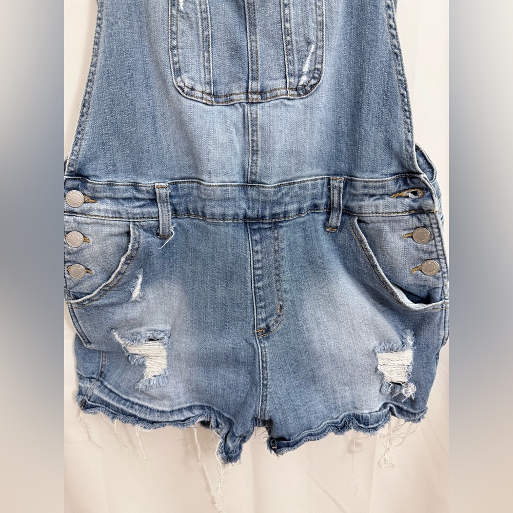 Judy Blue Distressed Shorts Overalls With Released Hem Size 32 - Picture 2 of 8
